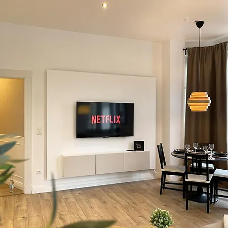 Domblick 1 I Zentral I Parkplatz I Naehe Veltins-arena Appartement *