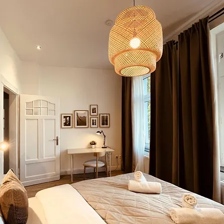 Domblick 1 I Zentral I Parkplatz I Naehe Veltins-arena 겔젠키르헨